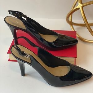 Women’s 9.5 Nine West patent leather sling backs